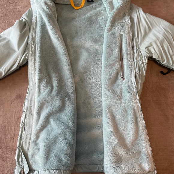 VGUC Medium Women’s Mountain Hardwear soft-shell/fleece-lined jacket, sage green - Picture 7 of 10